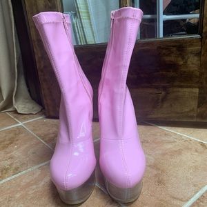 Soft pink Heel boot